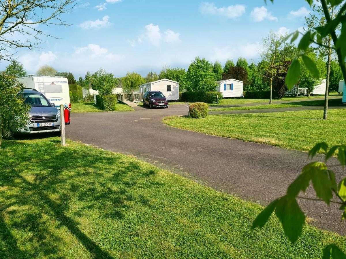 Resort & Camping - Val De Braye Bessé-sur-Braye المظهر الخارجي الصورة